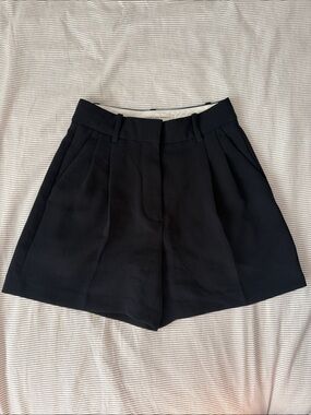 Aritzia Effortless Black Tailored High-Waist Shorts Size 0 Minimalist | Office